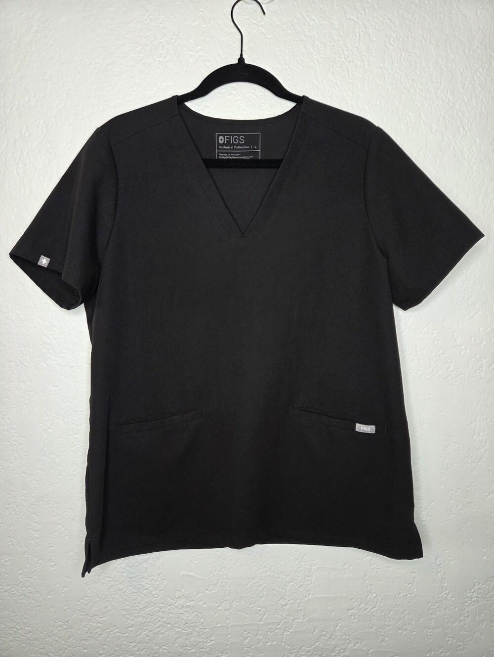Figs Black V-Neck Professional Casma Scrub Top Size Large Technical Collection